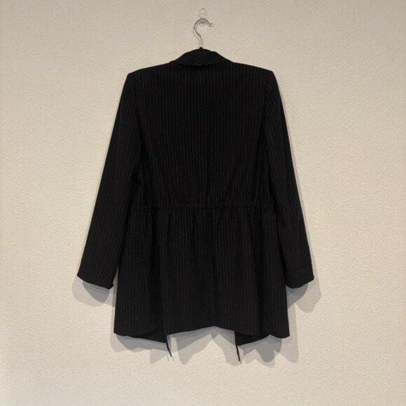 Alice + Olivia Size Medium Kylie Pinstripe Shawl Collar Blazer - Picture 5 of 7